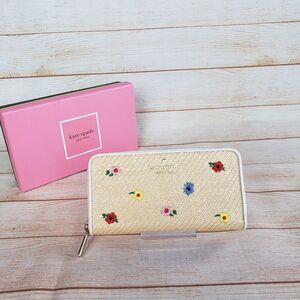 Kate Spade Staci Garden Bouquet Floral Straw Large Continental Wallet Gift Box